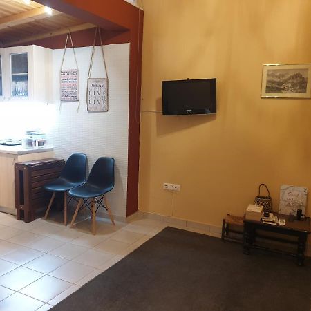 Angeliki'S Apartment Атина Екстериор снимка