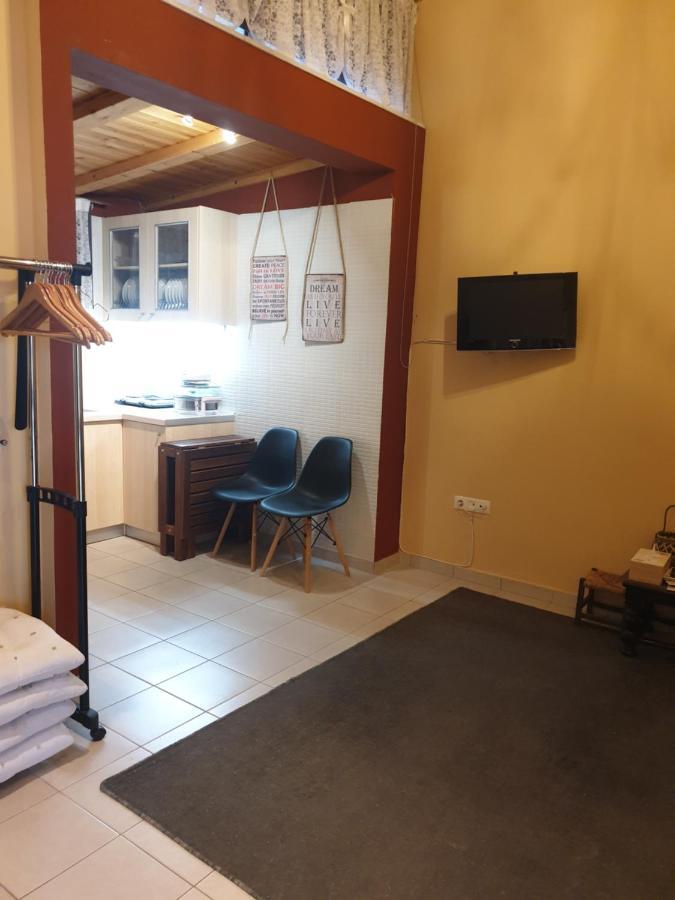 Angeliki'S Apartment Атина Екстериор снимка