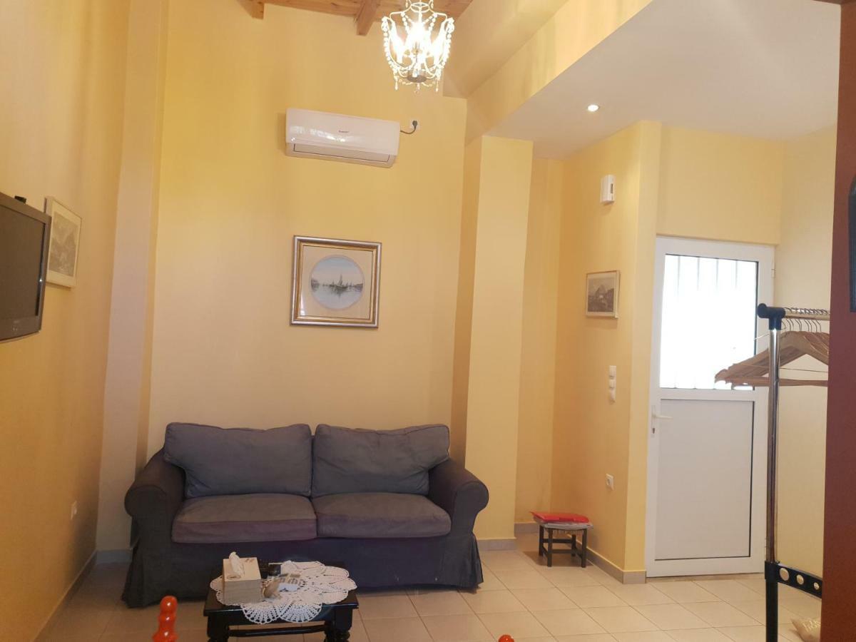 Angeliki'S Apartment Атина Екстериор снимка